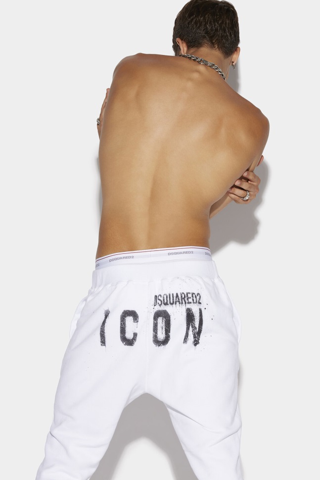 dsquared2_iconic_icon_spray_ski_joggers_white_fantasy.jpg Dsquared2 Iconic Icon Spray Ski Joggers WHITE/FANTASY - Image 1
