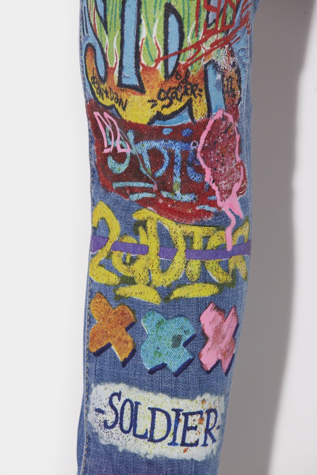 Dsquared2 Iconic L.A. Customized Graffiti Wash Skinny Dan Cropped Jeans - Image 4