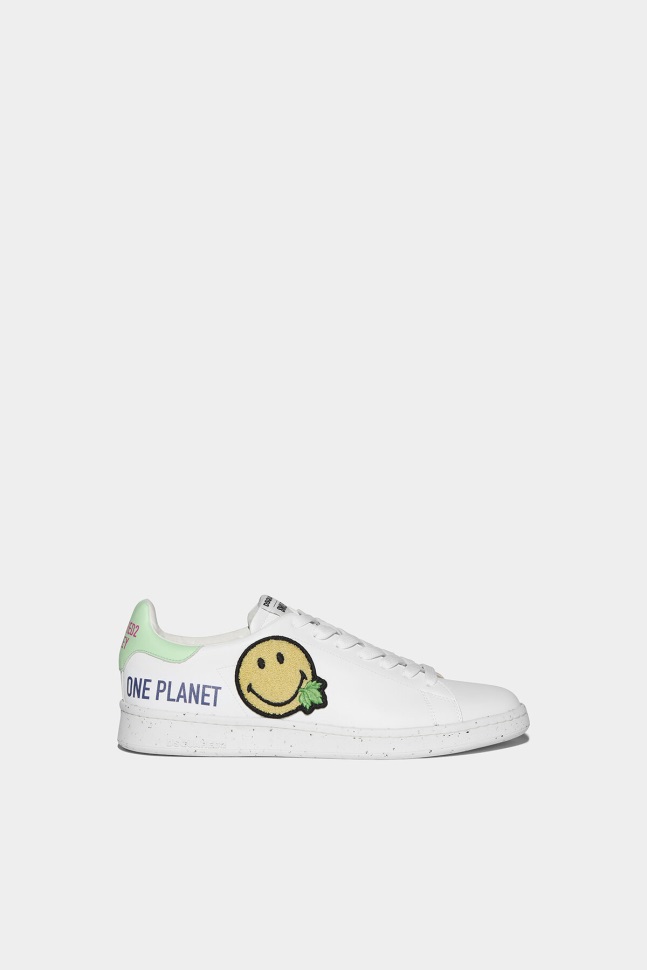 dsquared2_iconic_smiley_bypell_boxer_sneakers_m2475.jpg Dsquared2 Iconic Smiley Bypell Boxer Sneakers M2475 - Image 1