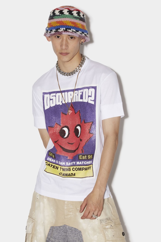 dsquared2_iconic_smiling_leaf_ibra_t_shirt.jpg Dsquared2 Iconic Smiling Leaf Ibra T-Shirt - Image 1