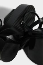 Dsquared2 Iconic Twist Heeled Sandals WHITE/BLACK - Image 4