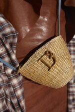 Dsquared2 Iconic D2 Statement Crossbody Bag - Image 5