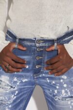 Dsquared2 Iconic Medium Super Ripped Bleach Wash Super Twinky Jeans - Image 3